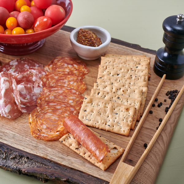 Hors d'Oeuvre Crackers : Everything & More