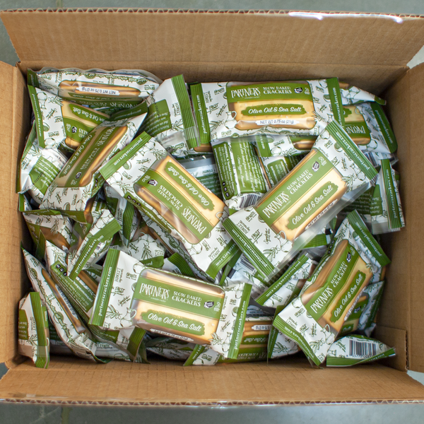 Snack Packs : Hors d'Oeuvre Crackers : Olive Oil & Sea Salt - 4 Cracker Pack, 100 Packs Per Case